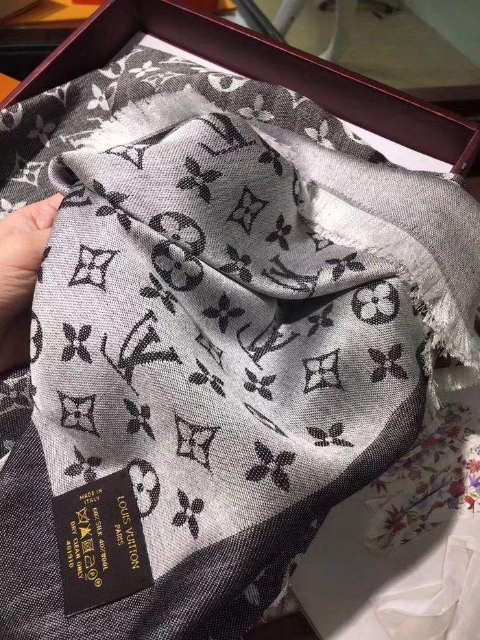 Louis Vuitton Scarf LV00110